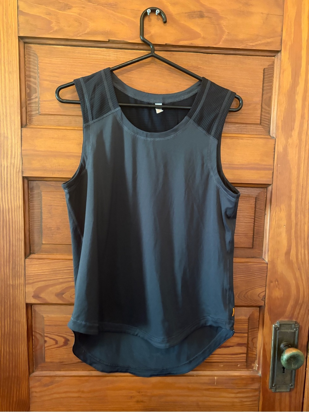 Lululemon Lucy Women’s Black Athletic Tank Top NWOT Size M